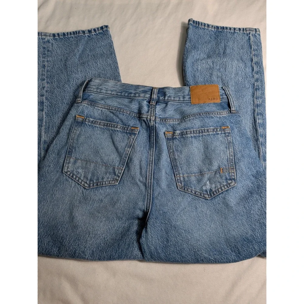 Aeropostale Mom Jeans Womens‎ 29 Light Wash Distressed High Waisted Straight Leg